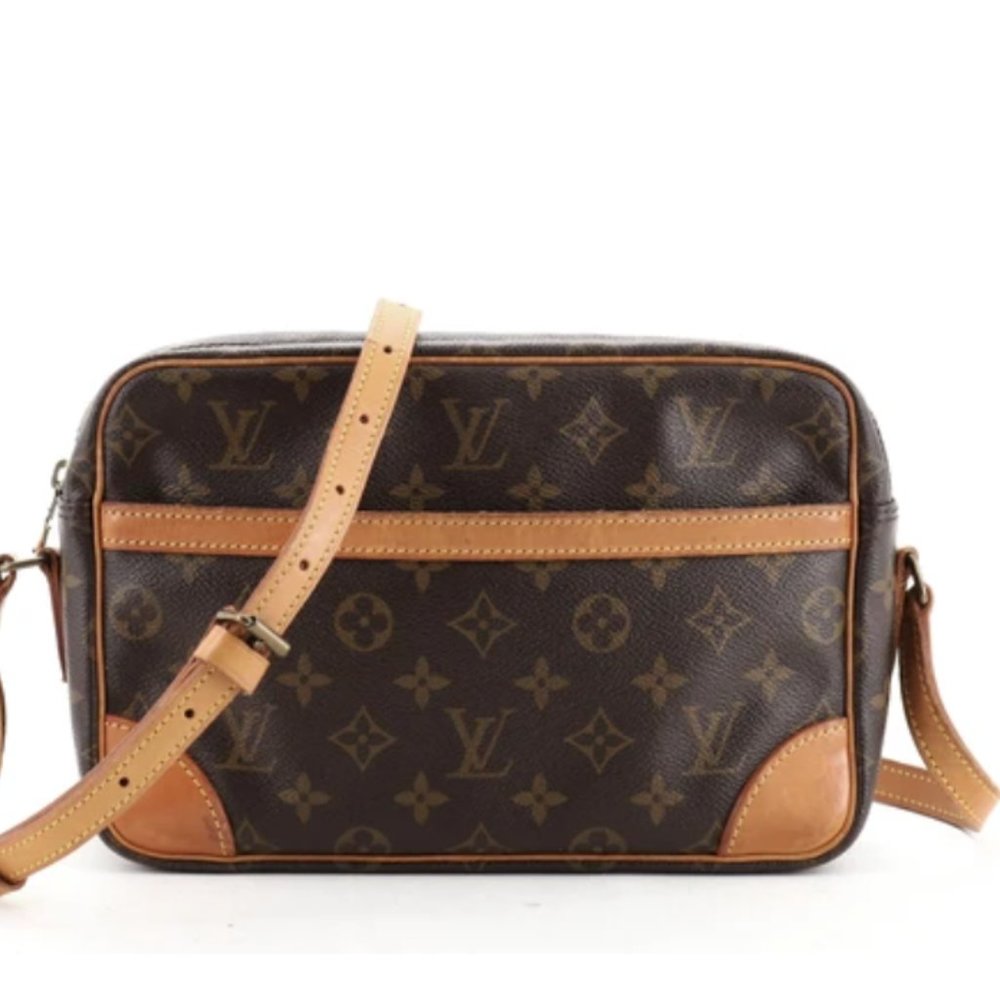 LOUIS VUITTON TROCADERO 30 CROSSBODY BAG